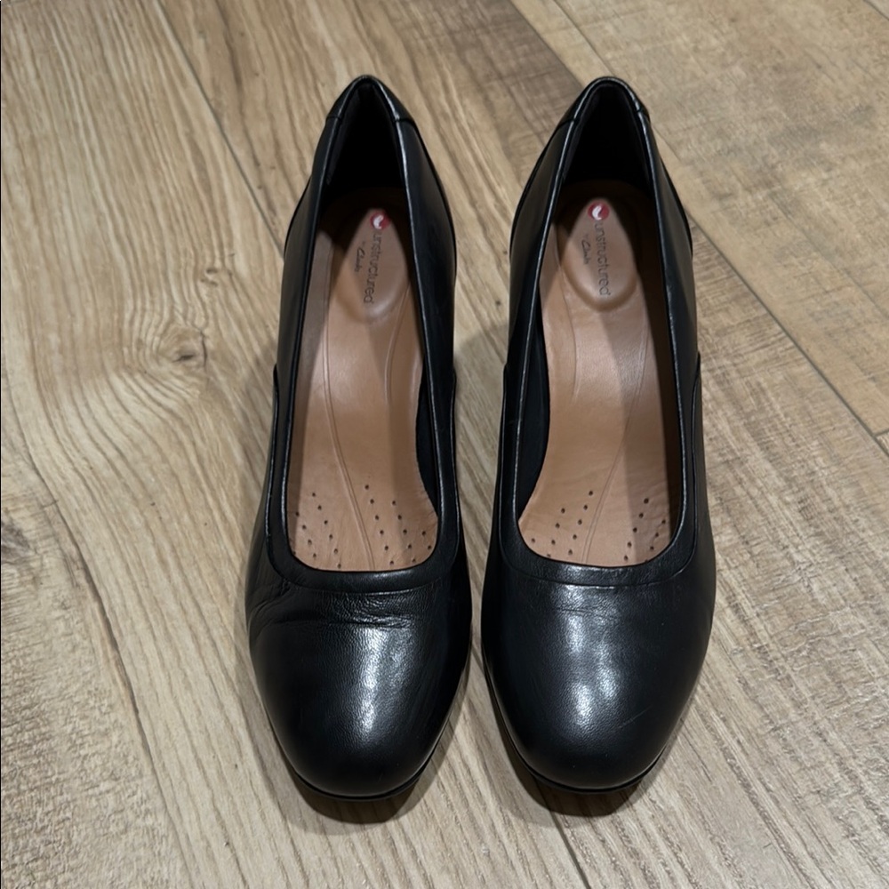 Unstructured by Clark’s Black Leather Heels